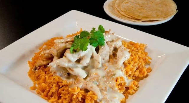 ARROZ CON POLLO.